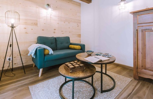 Bonvillard Casa | Casa de vacaciones "La Petite Maison" con vistas a la montaña, jardín privado y Wi-Fi