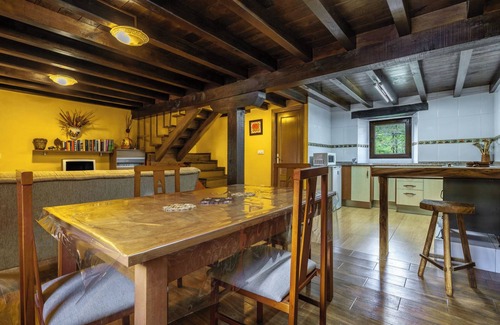 Selaya Casa | Casa de vacaciones 'La Plazuca Cerrucao' con vistas a la montaña y jardín compartido