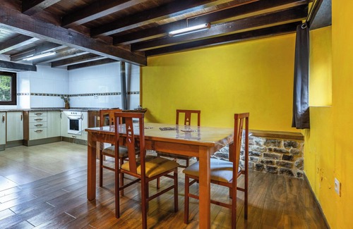 Selaya Casa | Casa de vacaciones 'La Plazuca Cerrucao' con vistas a la montaña y jardín compartido