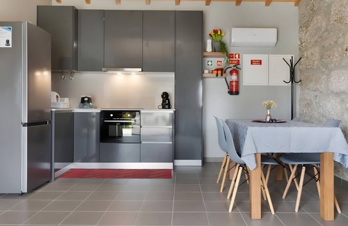 Guilhofrei Casa | Casa de vacaciones 'Lagar T1' con vistas al lago, Wi-Fi y aire acondicionado