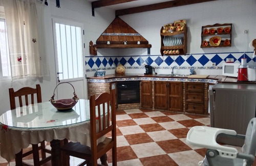 Santa Elena Casa | Casa de vacaciones La Reconquista con piscina, jardín y Wi-Fi