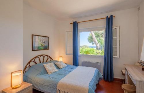 Plage de la Garonnette Casa | Holiday Home La Treille by Interhome