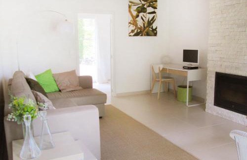 Saint-Pantaleon Casa | Holiday Home Lapeyriere by Interhome
