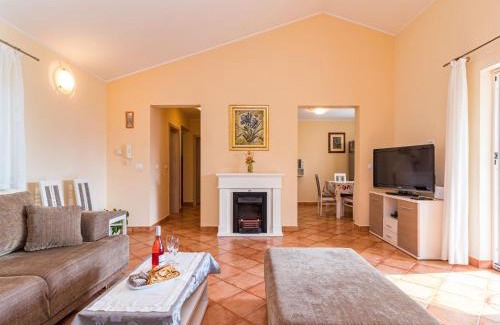 Medvidici Casa | Holiday Home Lara by Interhome