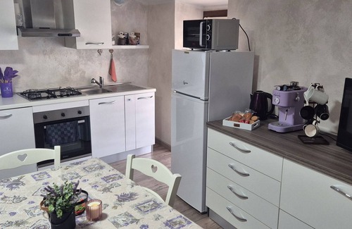 Cino Casa | Casa de vacaciones 'Lavanda' con vistas a la montaña, terraza privada y Wi-Fi