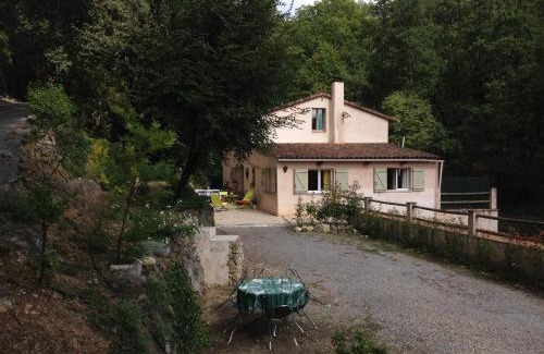 Saint-Jeannet Casa | Holiday Home le cœur boisé