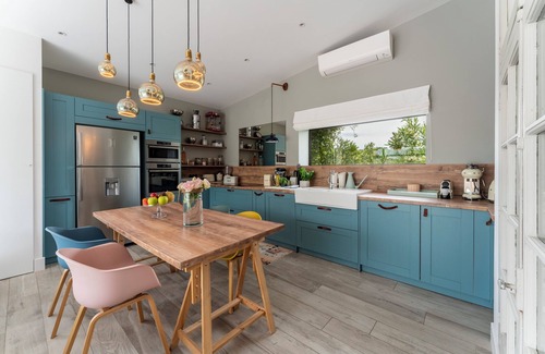 Modene Casa | Casa de vacaciones 'Le Cabanon De Modène' con terraza privada, Wi-Fi y aire acondicionado