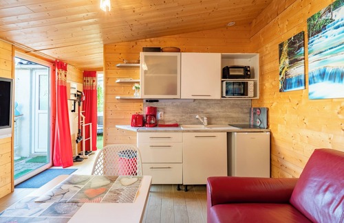 Route d'Arles Casa | Casa de vacaciones 'Le Chalet Houda Et Spa En Option' con piscina privada y aire acondicionado