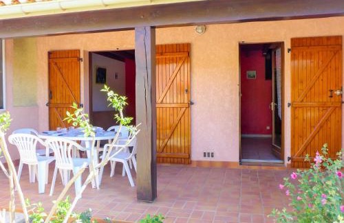 Saint-Pierre-la-Mer Casa | Holiday Home Les Colombes by Interhome