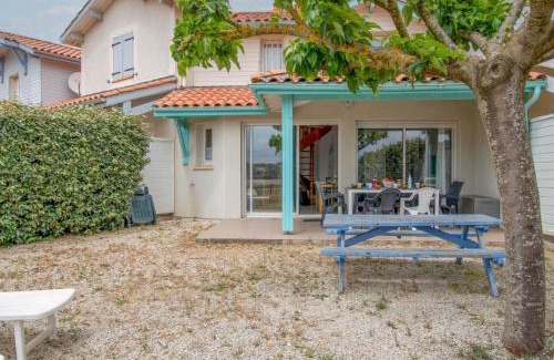 Mimizan-Plage Casa | Holiday Home Le Hameau des Pêcheurs-1 by Interhome