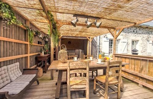 Frehel Casa | Holiday Home Le logis de Papeu by Interhome