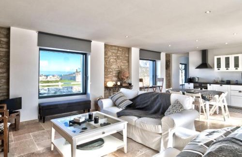 Saint-Guenole Casa | Holiday Home Le Ménez by Interhome