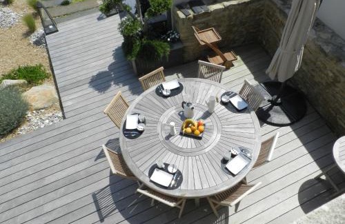 Saint-Guenole Casa | Holiday Home Le Ménez by Interhome