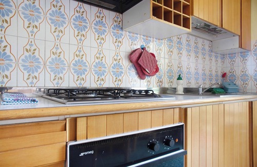 Cunardo Casa | Holiday Home 'Le Ore Liete Cunardo' with Private Garden, Balcony and Wi-Fi