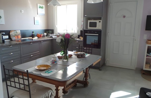 Condorcet Casa | Casa de vacaciones 'Le Petit Tilleul' con vistas a la montaña, Wi-Fi y aire acondicionado