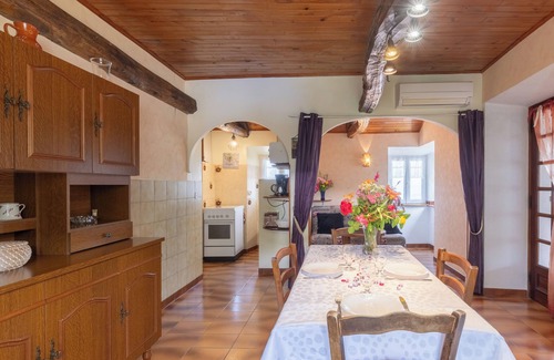 Gravieres Casa | Casa de vacaciones 'Le Pigeonnier' con vistas a la montaña, piscina compartida y aire acondicionado