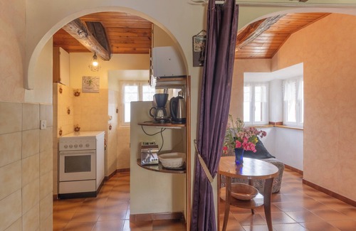 Gravieres Casa | Casa de vacaciones 'Le Pigeonnier' con vistas a la montaña, piscina compartida y aire acondicionado