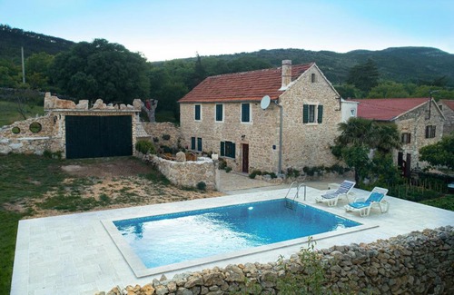 Drnis Casa | Holiday Home Leptir