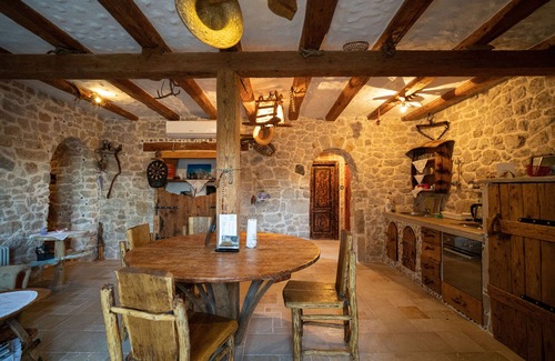 Drnis Casa | Holiday Home Leptir