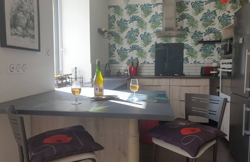 Paimpol Casa | Casa de vacaciones 'Gite Les Coquelicots Proche Mer' con terraza privada, jardín privado y Wi-Fi