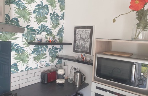 Paimpol Casa | Casa de vacaciones 'Gite Les Coquelicots Proche Mer' con terraza privada, jardín privado y Wi-Fi