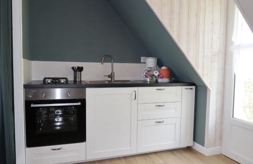 Plozevet Casa | Holiday Home Les Hortensias - PZV107 by Interhome