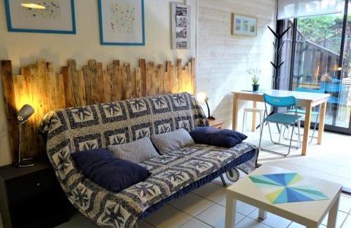 Lacanau-Ocean Casa | Holiday Home Les Pins-12 by Interhome