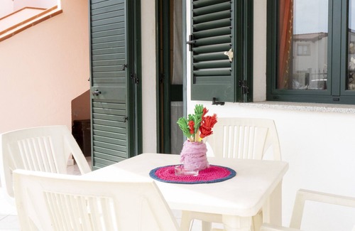 Limpiddu Apartamento | Casa de vacaciones 'Limpiddu 5' con vistas a la montaña y jardín compartido