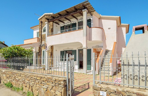 Limpiddu Casa | Casa de vacaciones 'Limpiddu 6' con vistas a las montañas, jardín compartido y balcón