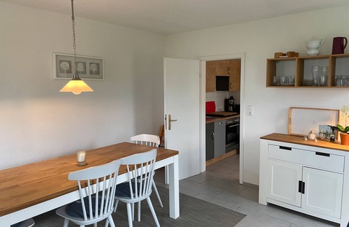 Hage Casa | Casa de vacaciones "Linden" con jardín compartido y Wi-Fi