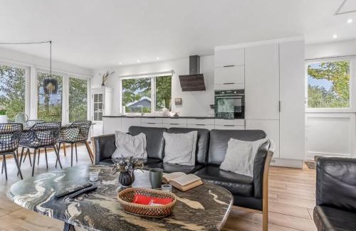 Idestrup Casa | Holiday Home Litle - 30m from the sea by Interhome
