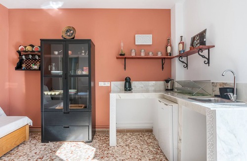 Durcal Casa | Casa de vacaciones 'Pequeña Alhambra' con terraza privada y Wi-Fi
