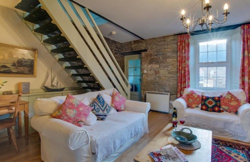 Woodhorn Casa | Holiday Home Lobster Pot Cottage