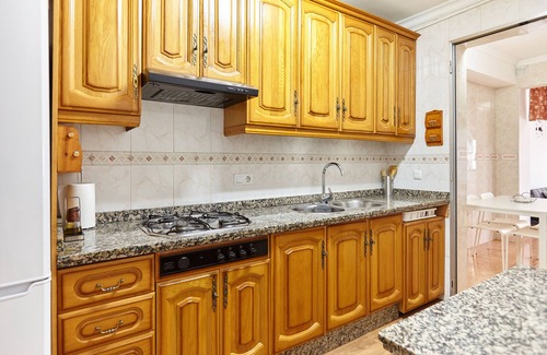 Baena Casa | Casa de vacaciones 'López' con terraza privada, Wi-Fi y aire acondicionado
