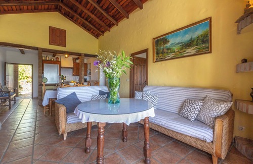 Gaucín Casa | Casa de vacaciones "Los Algarrobos Gaucin" con vistas a la montaña, piscina, balcón y terraza