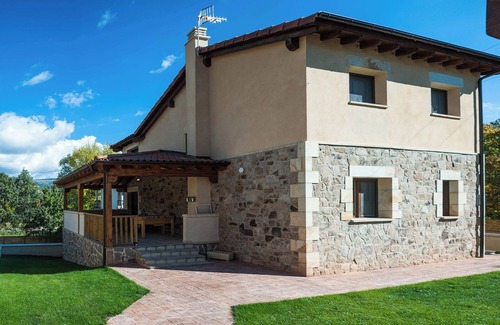 Sotillo del Rincon Casa | Casa de vacaciones 'Los Robles 2' con vistas a la montaña, terraza privada y Wi-Fi