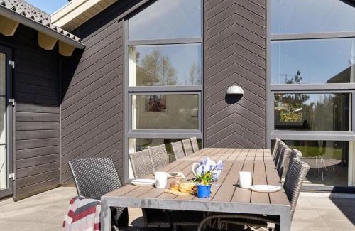 Blavand Strand Casa | Holiday Home Lova - 600m from the sea by Interhome