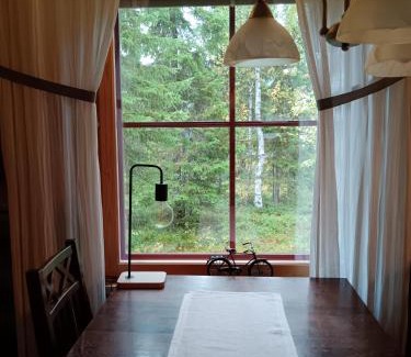 Akaslompolo Apartamento | Holiday Home Lumikieppi