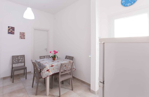 Porto Cesareo Casa | Casa de vacaciones 'Luna Rossa' con terraza privada, Wi-Fi y aire acondicionado
