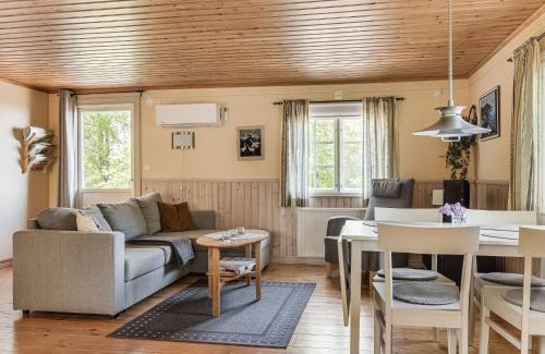 Tibro Casa | Holiday Home Lunnekullen by Interhome