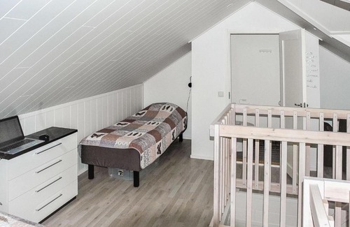 Akaslompolo Casa | Holiday Home Maahisenrinne 3 e 19 by Interhome