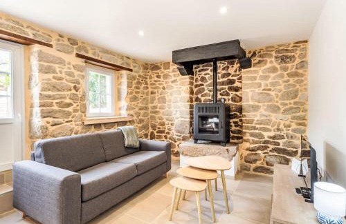 Bieuzy Casa | Holiday Home Maison de Pluméliau by Interhome