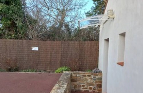 Saint-Gervais Casa | Holiday Home 'Maison Avec Spa-sauna Et Jardin' with Shared Terrace, Private Garden and Wi-Fi
