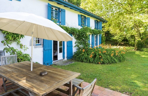 Arcangues Casa | Casa de vacaciones 'Maison De Charme Avec Jacuzzi' con terraza privada, jardín privado y Wi-Fi