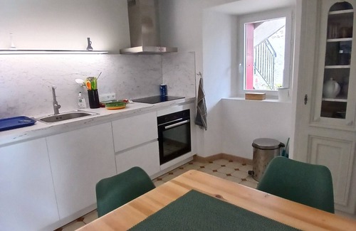 Seneujols Casa | Casa de vacaciones 'Maison De Campagne' con terraza privada, jardín privado y Wi-Fi
