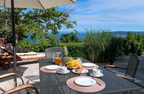 Obrs Casa | Holiday Home Makvic by Interhome