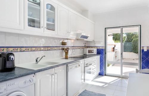 Manta Rota Casa | Holiday Home Manta Rota 450m from the Beach by Interhome