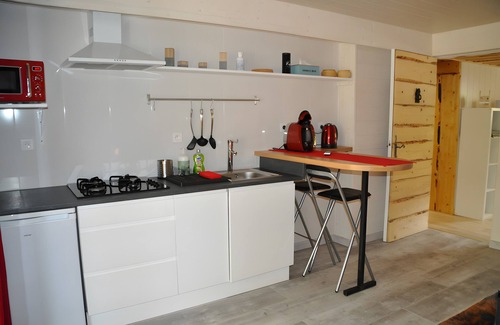 Sisteron Casa | Casa de Vacaciones 'Manzafaro' con Vista a la Montaña y Terraza Privada