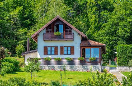 Barilovic Casa | Holiday Home Mare near River