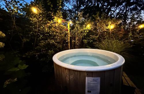 Municipality of Arnhem Chalet De Esquí | Holiday Home Maridu Wellness